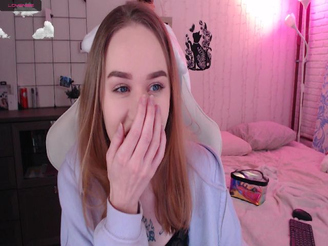 Live sex webcam photo for sugar_iceberg #271928375