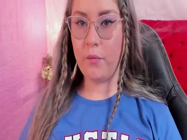 Live sex webcam photo for summerr_23 #272126579
