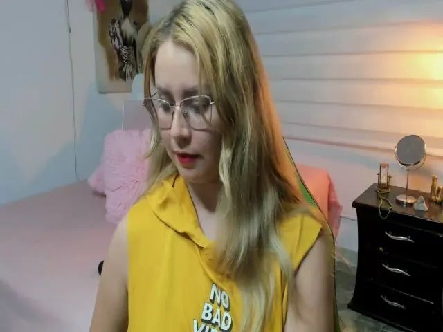 Live sex webcam photo for summerr_23 #274437012