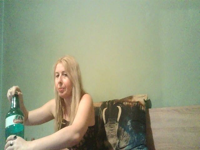 Live sex webcam photo for sunshine077 #272302418