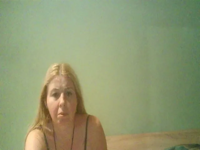 Live sex webcam photo for sunshine077 #272330733