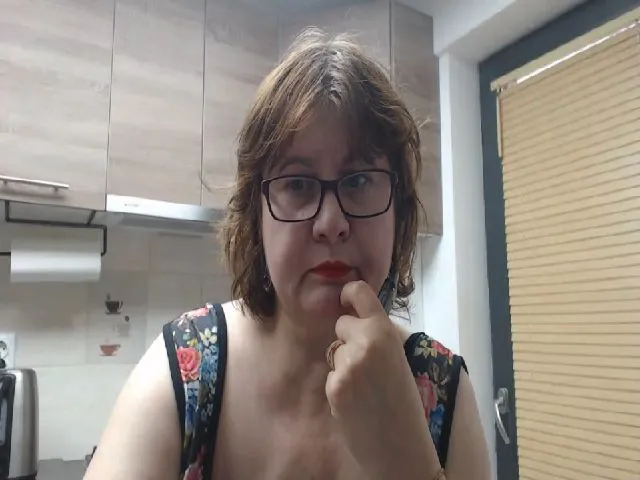 Live sex webcam photo for sweetredroseL #271783742