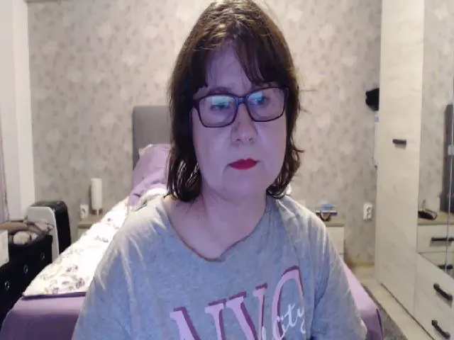 Live sex webcam photo for sweetredroseL #272334170