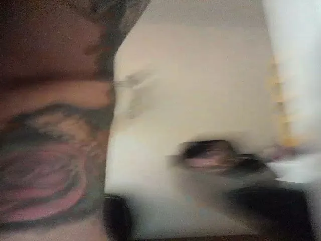 Live sex webcam photo for timeizdinero_ #274635692