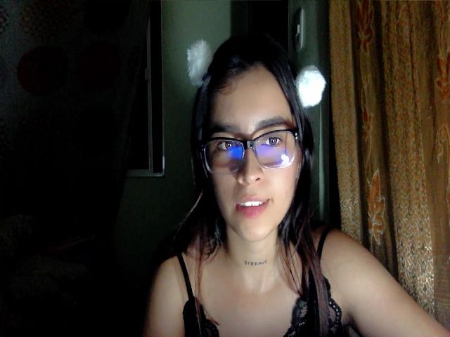 Live sex webcam photo for tinquerbell69 #271798395