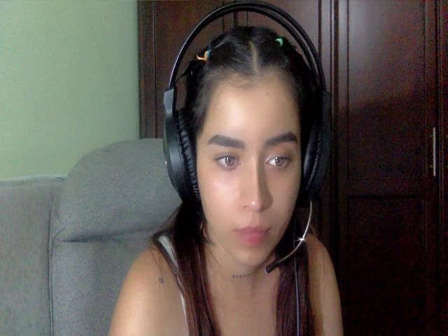 Live sex webcam photo for tinquerbell69 #271893662