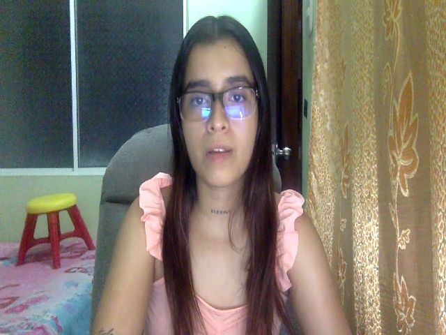 Live sex webcam photo for tinquerbell69 #271901263