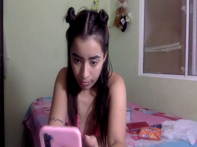 Live sex webcam photo for tinquerbell69 #272414403