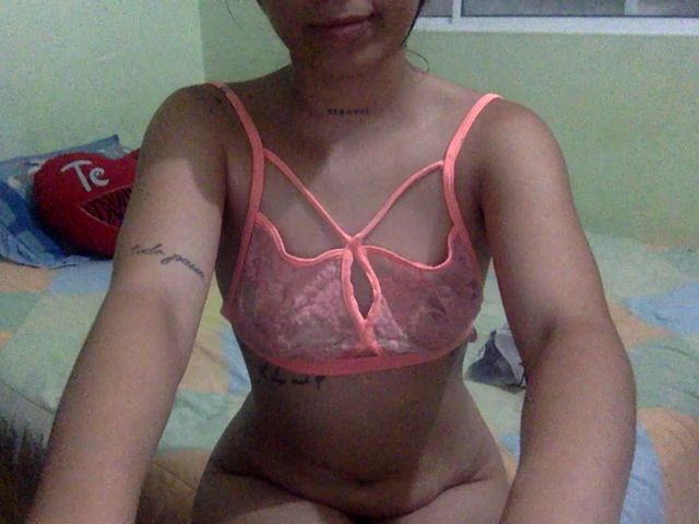 Live sex webcam photo for tinquerbell69 #272823561