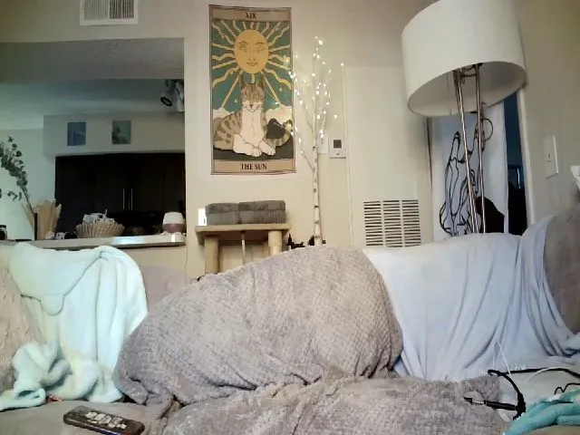 Live sex webcam photo for tinyblondie98 #272320436