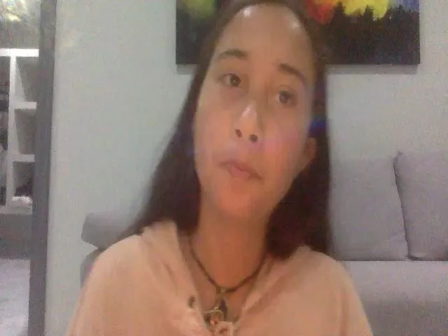 Live sex webcam photo for traphippy #272730572