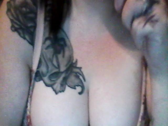 Live sex webcam photo for trixie_lynne #273945519