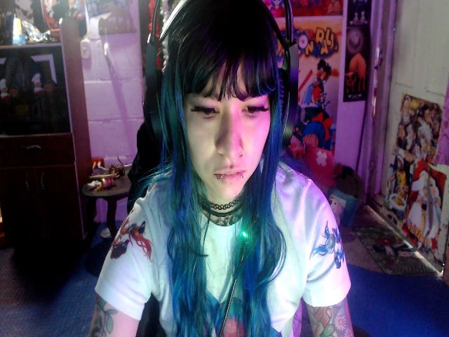 Live sex webcam photo for umaru_michae #273012816