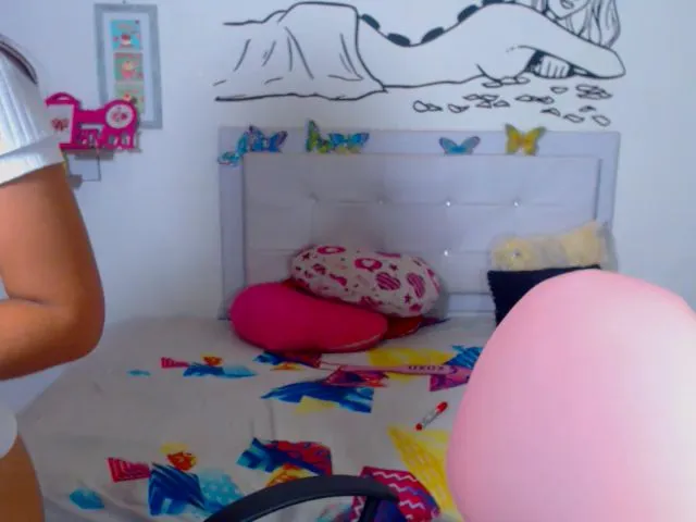 Live sex webcam photo for violeta09 #272015582