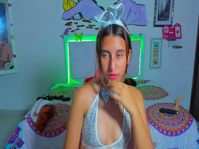 Live sex webcam photo for violeta09 #272847964