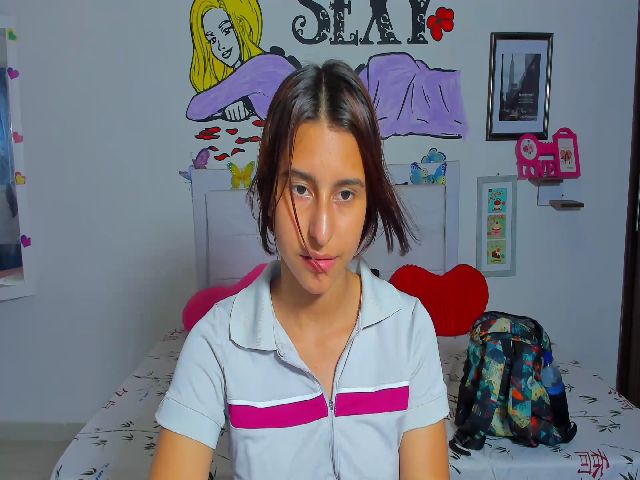 Live sex webcam photo for violeta09 #272958750