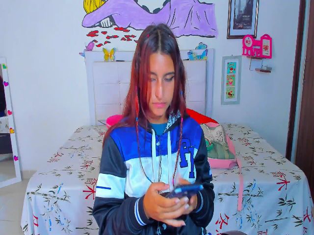 Live sex webcam photo for violeta09 #273001988