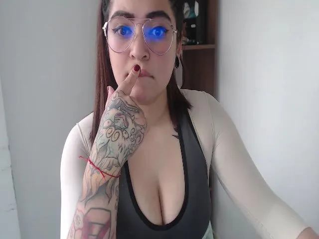 Live sex webcam photo for vodkila #273102421