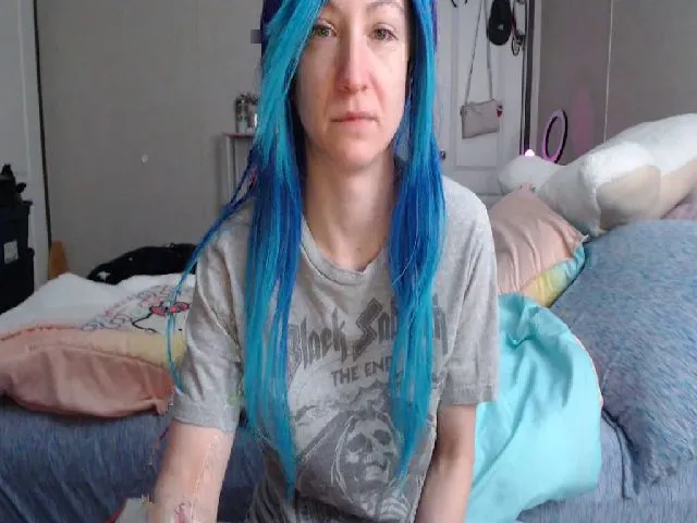 Live sex webcam photo for xKawaiiQueenx #272450628