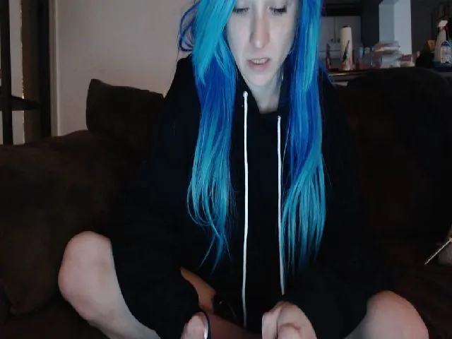 Live sex webcam photo for xKawaiiQueenx #272579373