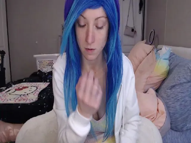 Live sex webcam photo for xKawaiiQueenx #272655517