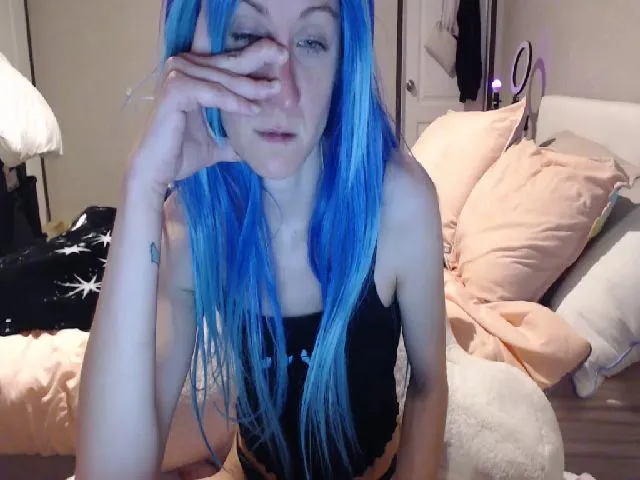 Live sex webcam photo for xKawaiiQueenx #272763378