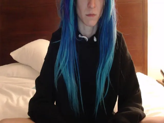 Live sex webcam photo for xKawaiiQueenx #272975688