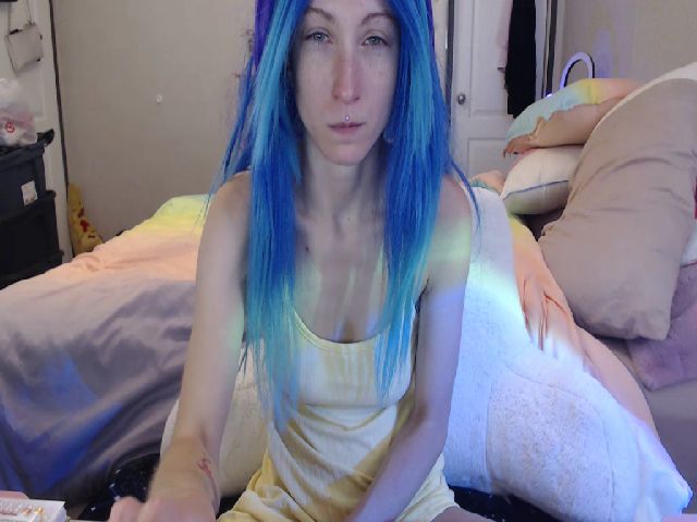 Live sex webcam photo for xKawaiiQueenx #273730366