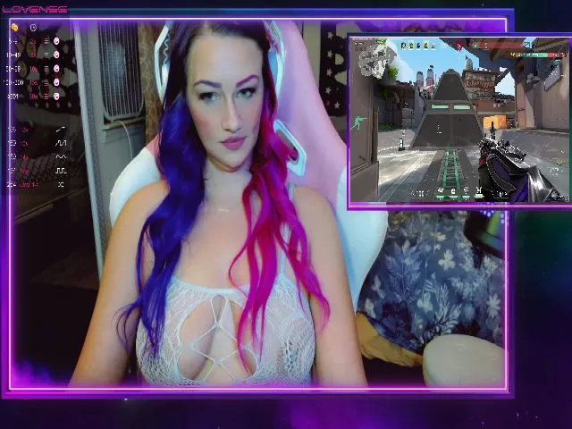 Live sex webcam photo for xLucyFord #272708712