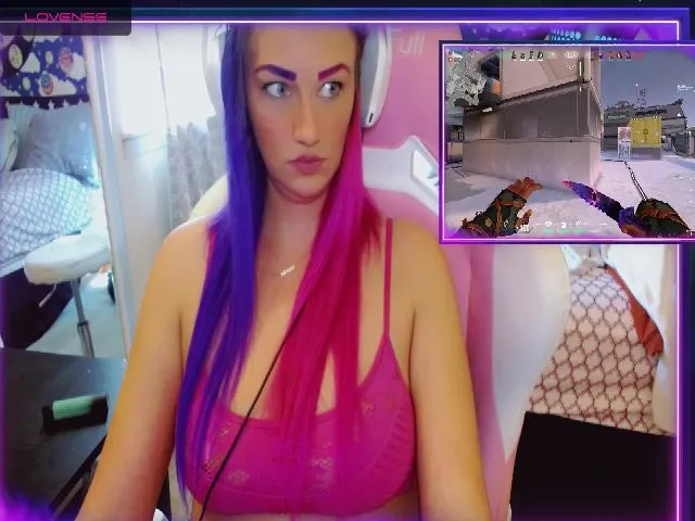Live sex webcam photo for xLucyFord #272767348