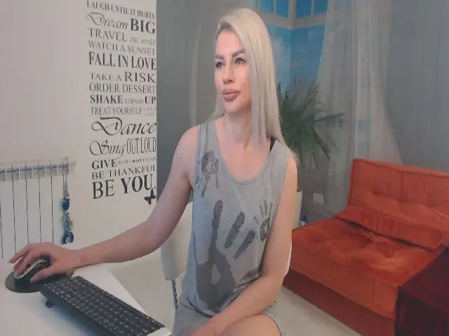 Live sex webcam photo for xxBellaHotxxx #272860632