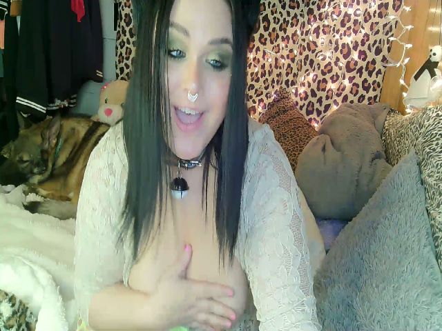 Live sex webcam photo for xxKittens #272578153