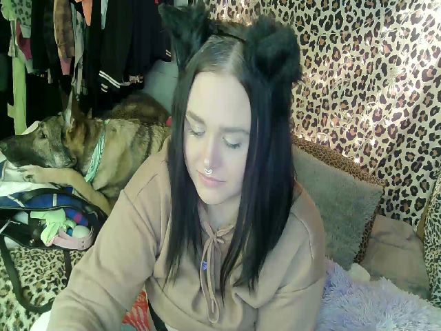 Live sex webcam photo for xxKittens #272624149