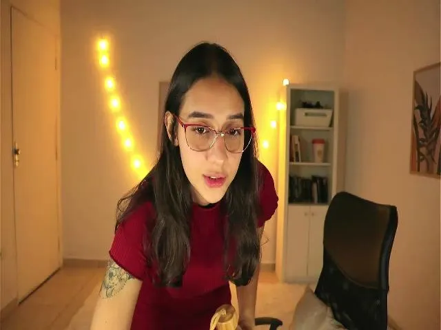 Live sex webcam photo for Yourboo_ #273362756