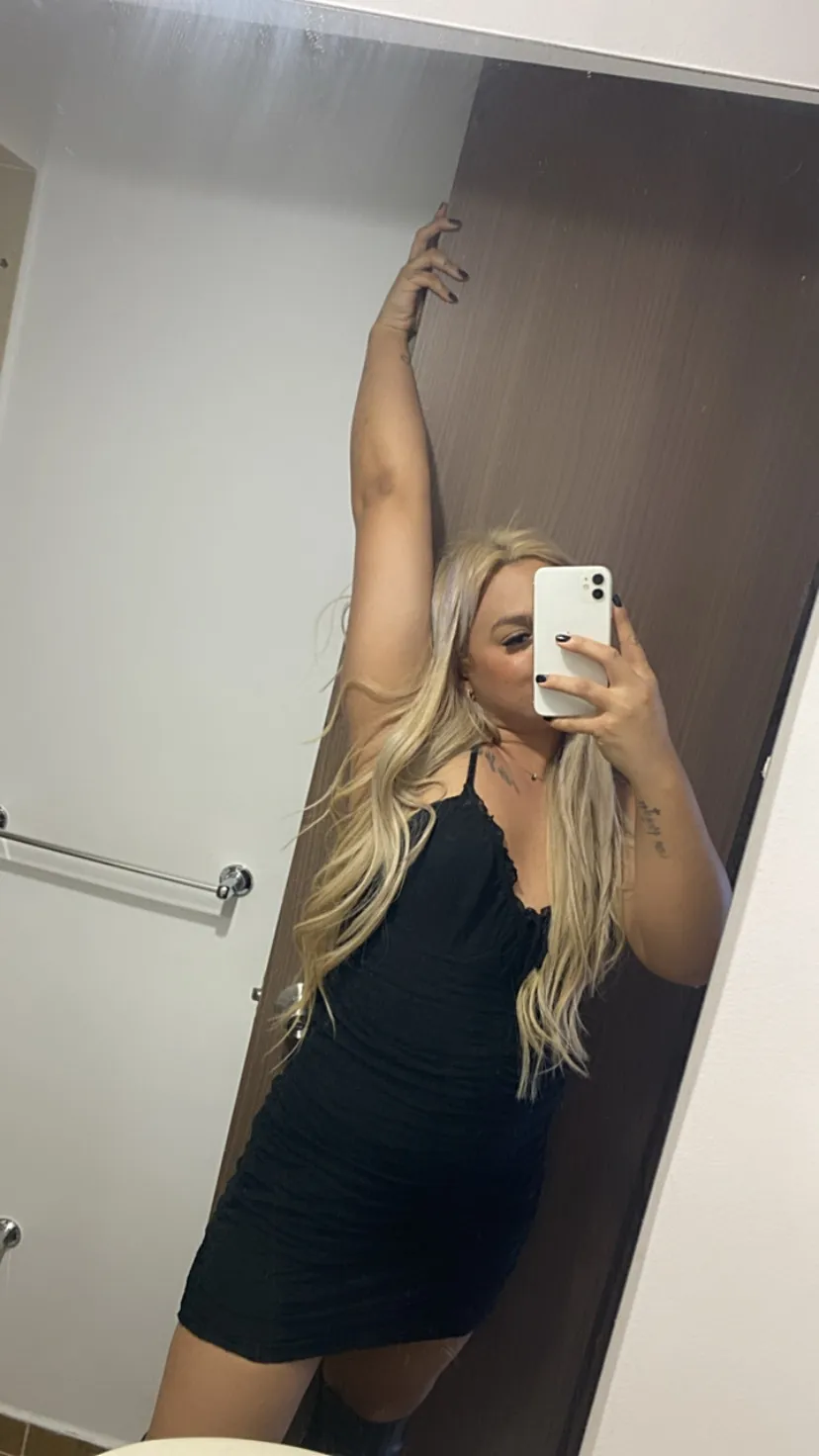 Live sex webcam photo for CameronDiiaz #7345222