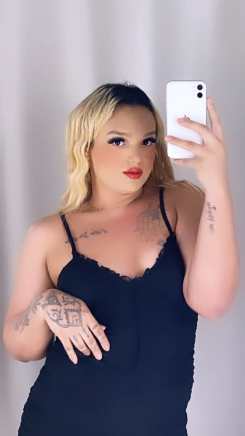 Live sex webcam photo for CameronDiiaz #7345145