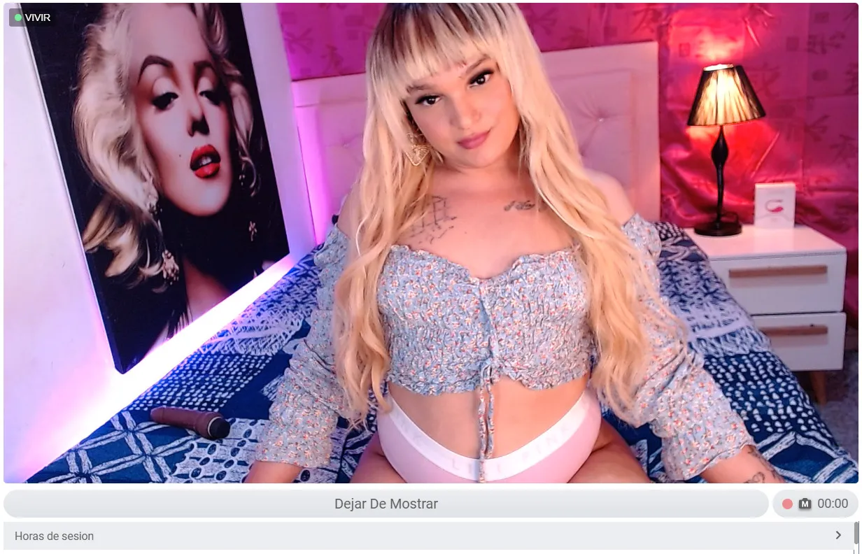 Live sex webcam photo for CameronDiiaz #7345037