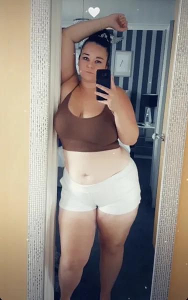 Live sex webcam photo for JadeBigBoobs #2975596