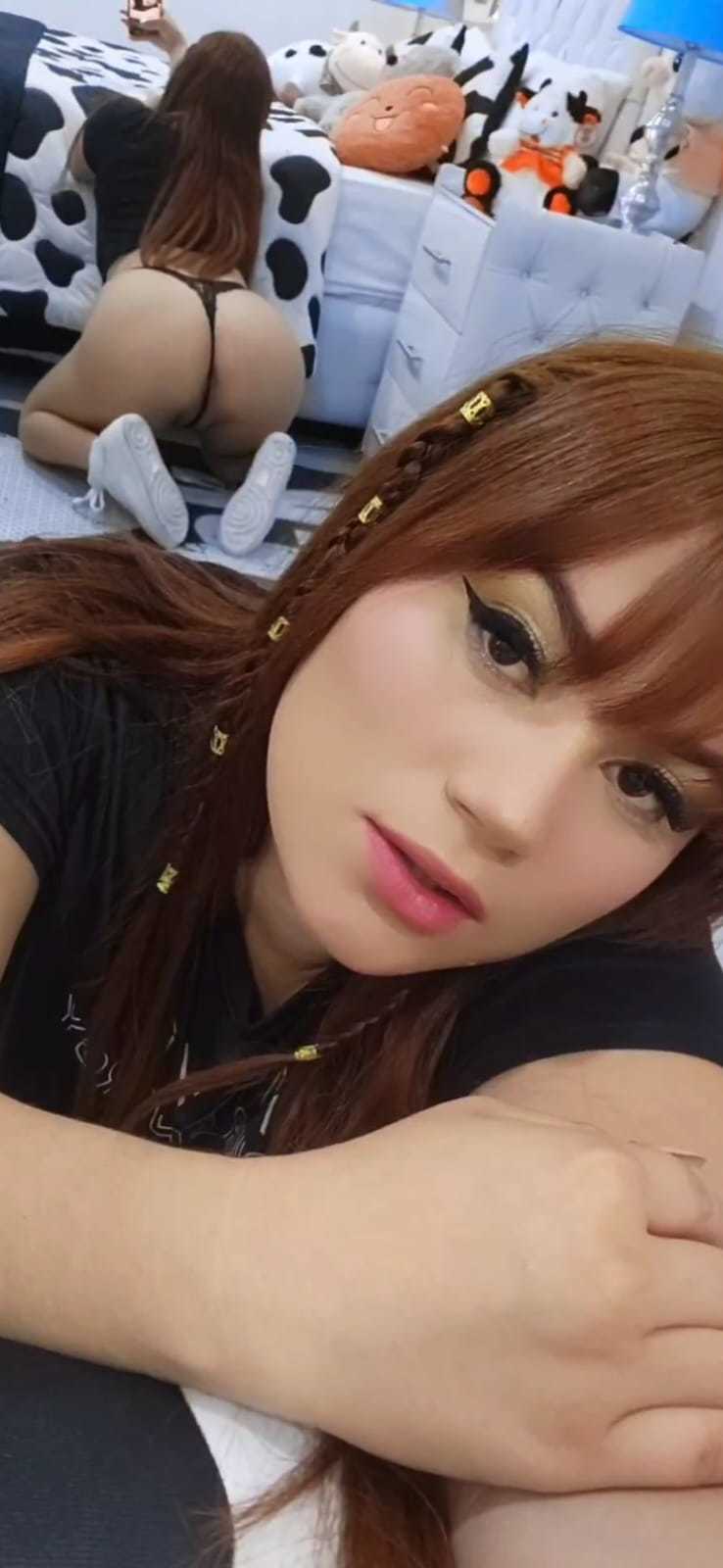 Live sex webcam photo for OrianaLarsson #7120084