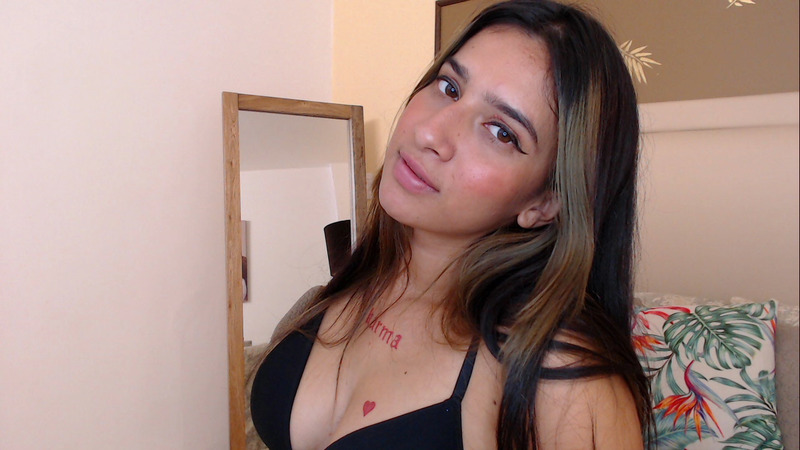 Live sex webcam photo for ErikaPetite #4133697