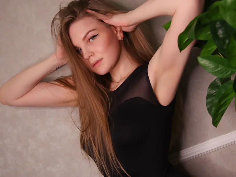 Live sex webcam photo for PollyMoore #2427284
