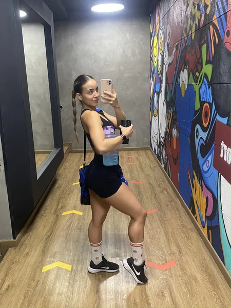 Live sex webcam photo for EllaCox #5569115