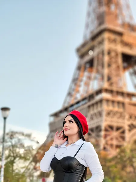 Live sex webcam photo for HannaMartinns #3868283