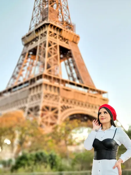 Live sex webcam photo for HannaMartinns #3868286