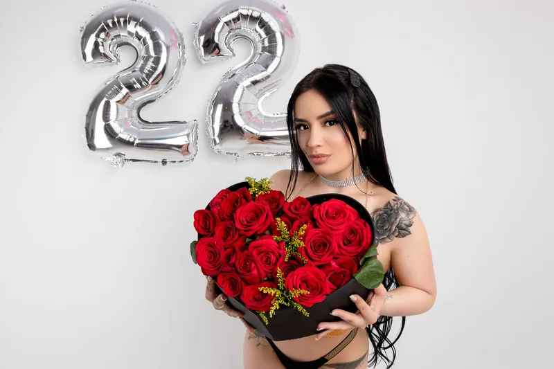 Live sex webcam photo for HannaMartinns #3359435