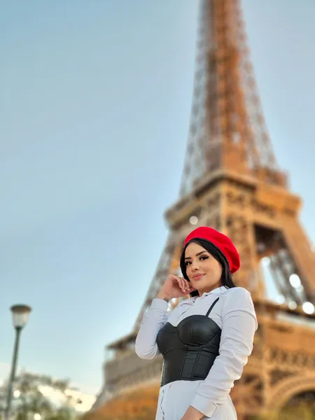 Live sex webcam photo for HannaMartinns #3868282