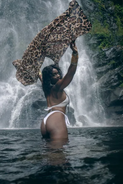 Live sex webcam photo for RoxieRayys #3009554