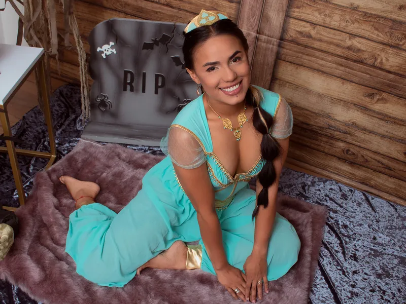 Live sex webcam photo for HellenKostner #2682551