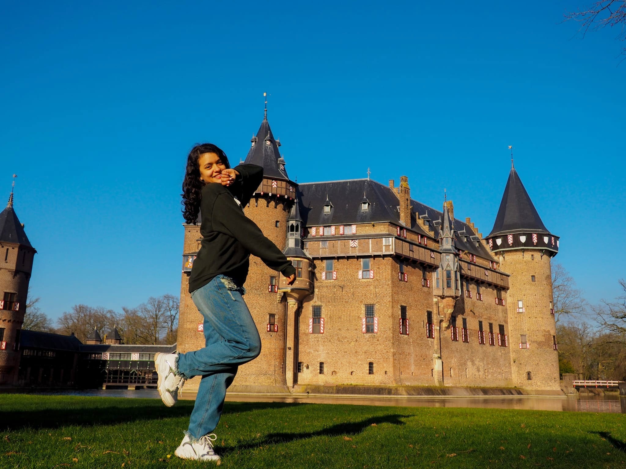 Live sex webcam photo for EmiliaJons #7918023