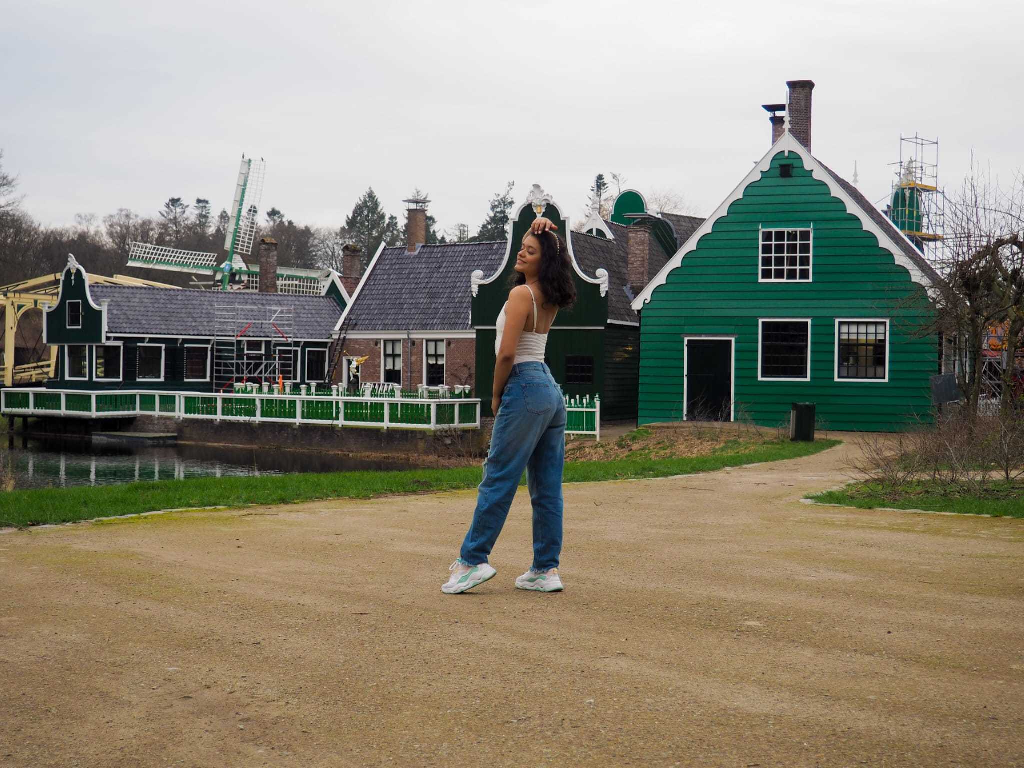 Live sex webcam photo for EmiliaJons #7918018